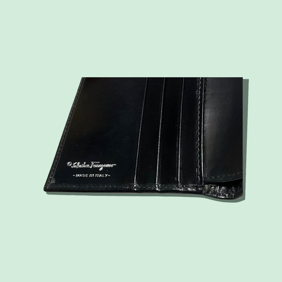 Salvatore Ferragamo  Black Patent Leather Bifold Wallet. - Picture 4 of 12